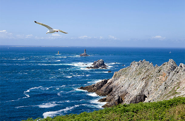 The Pointe du Raz, an exceptional natural site, to visit from the À l'Abri de l'Océan campsite in southern Finistère